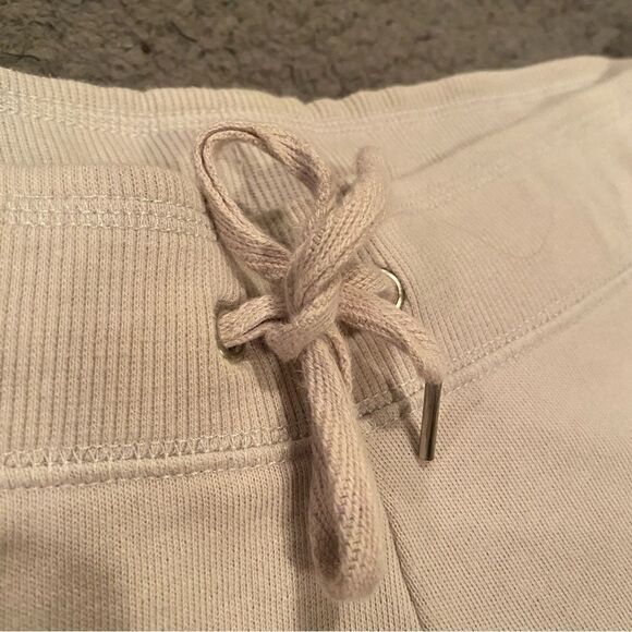 Victoria’s Secret Jogger Shorts Light Tan Size Small - Picture 4 of 8